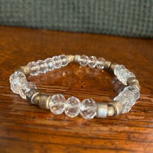 Elegant Crystal and Gold Bracelet